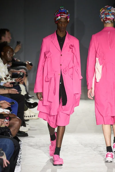 Look 27